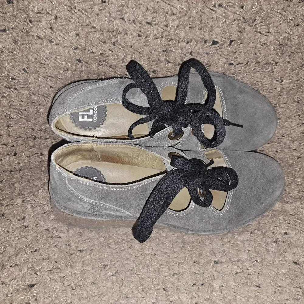 FLY LONDON-Nely-Gray Lace Up Suede Wedge Loafer-Sz 39/8.5-Near Mint